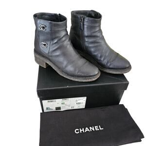 Chanel CC Turn Lock Ankle Boot Size 37 US 6 6.5 Black Glitter Low Heel Zip Up